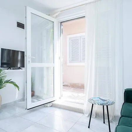 Апартаменты Hidden Oasis - Zf Hvar *