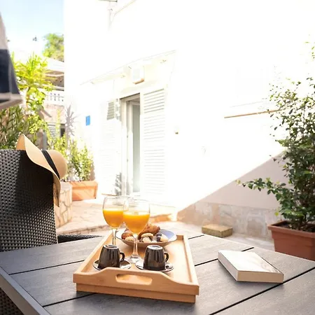 Апартаменты Hidden Oasis - Zf Hvar