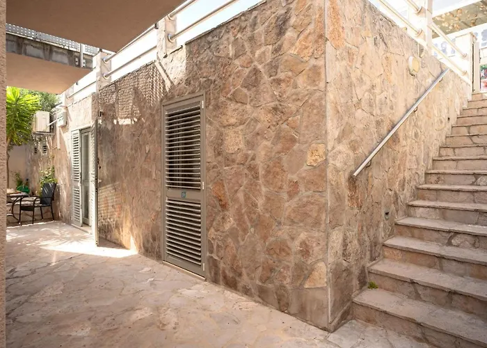 Hidden Oasis - Zf Hvar Хвар