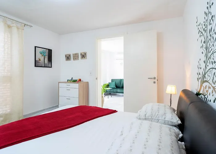 Hidden Oasis - Zf Hvar Apartment